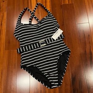 New NWT Lands End Black White Swimsuit Onepiece Stripe Belt Size Extra Small XS